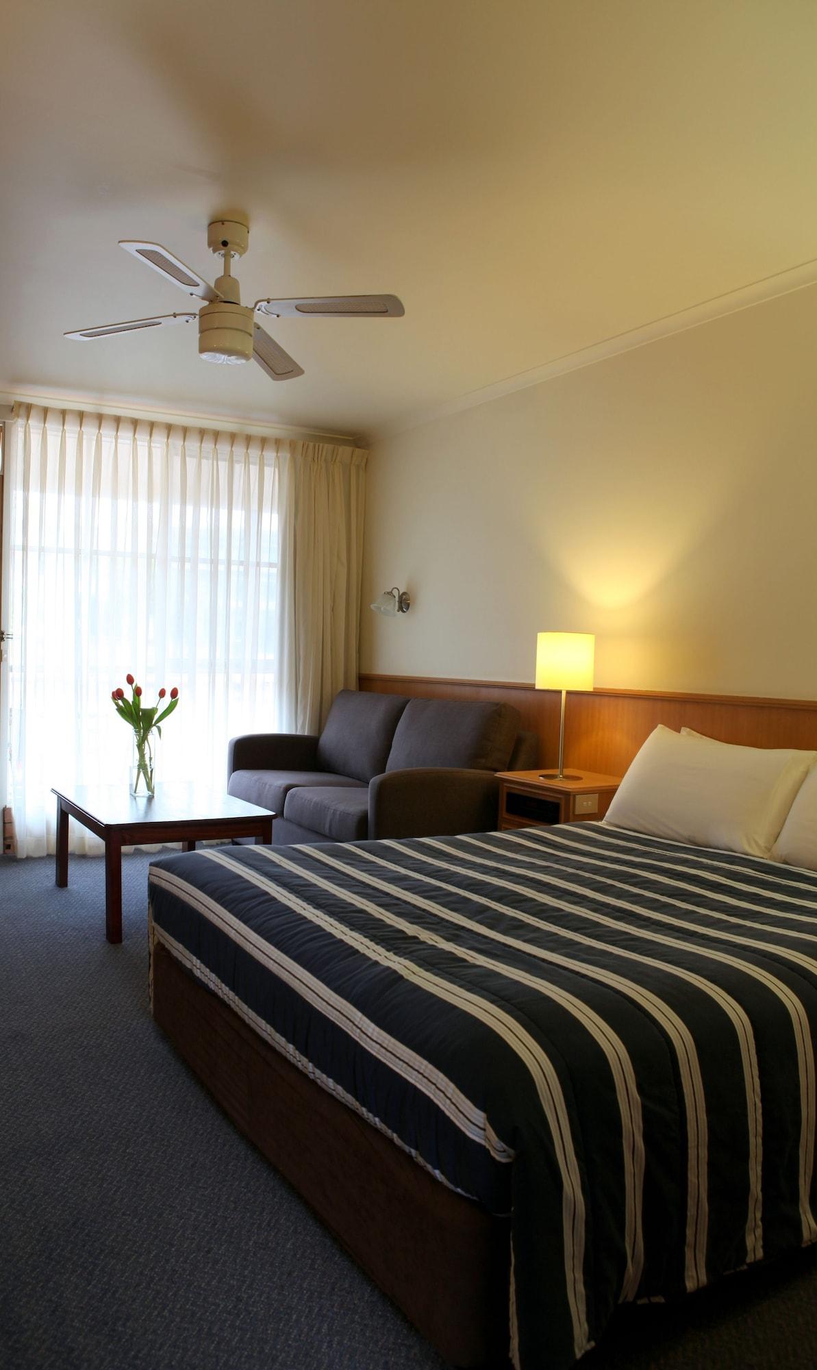 Summerhill Motor Inn (Adults Only) Merimbula Esterno foto