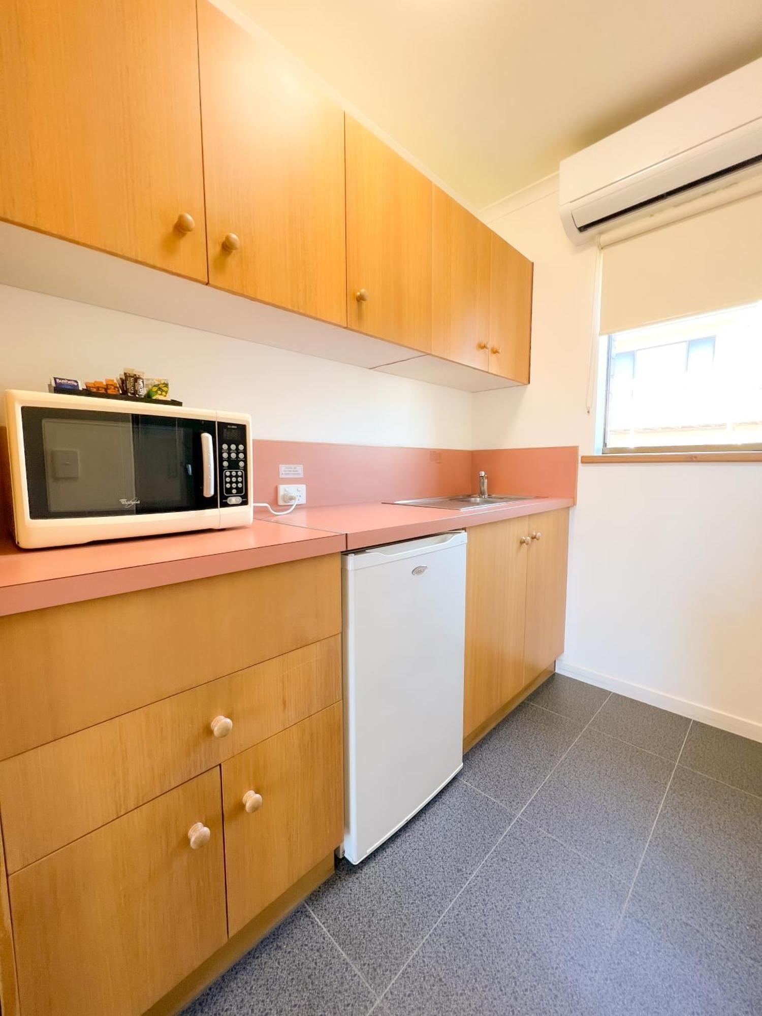 Summerhill Motor Inn (Adults Only) Merimbula Esterno foto