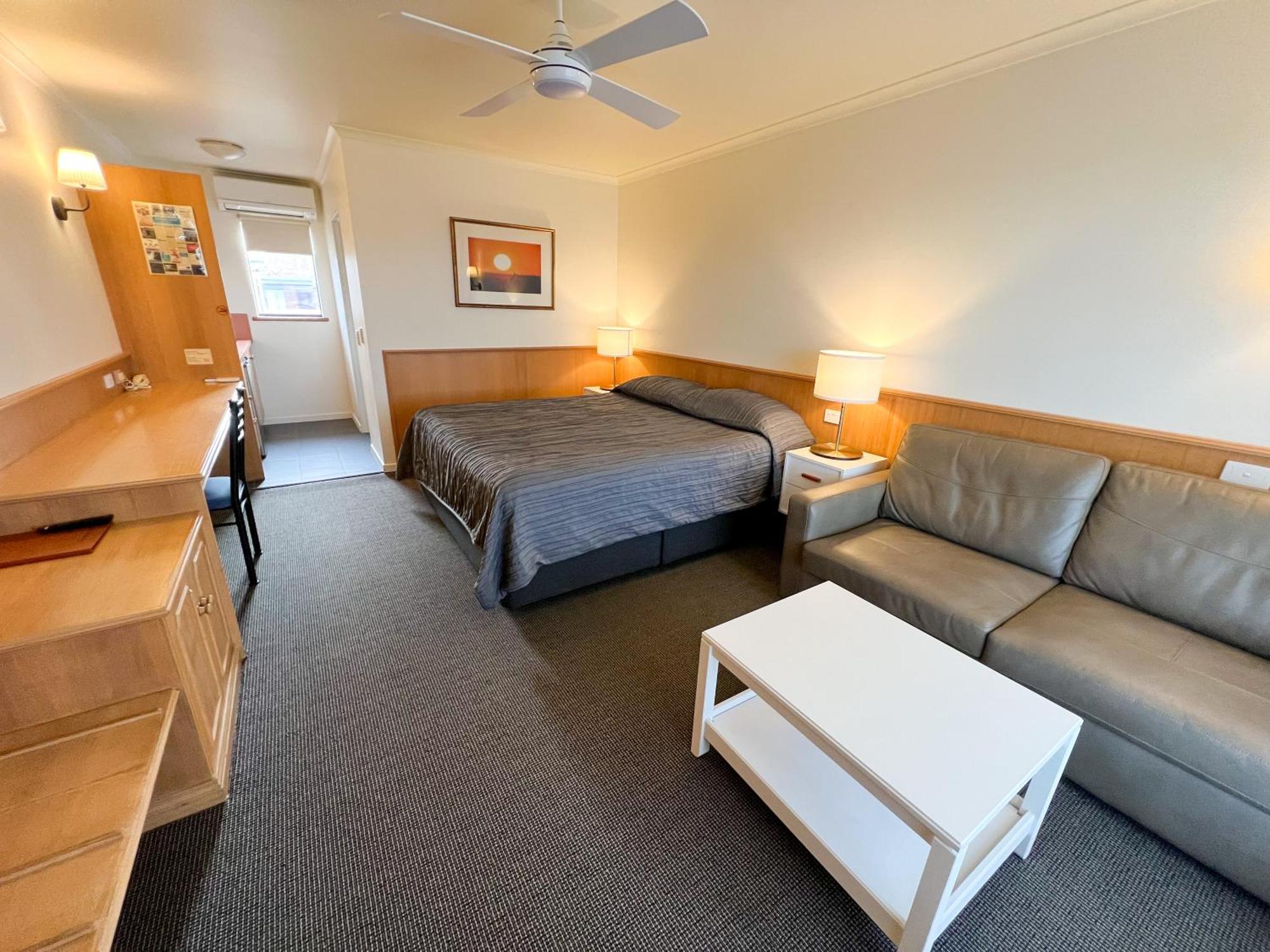 Summerhill Motor Inn (Adults Only) Merimbula Esterno foto